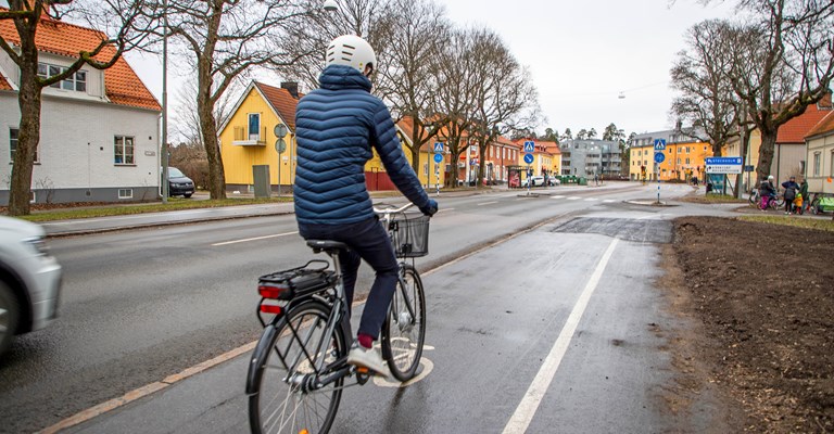 Nu använder nästan varannan cyklist i Sörmland cykelhjälm